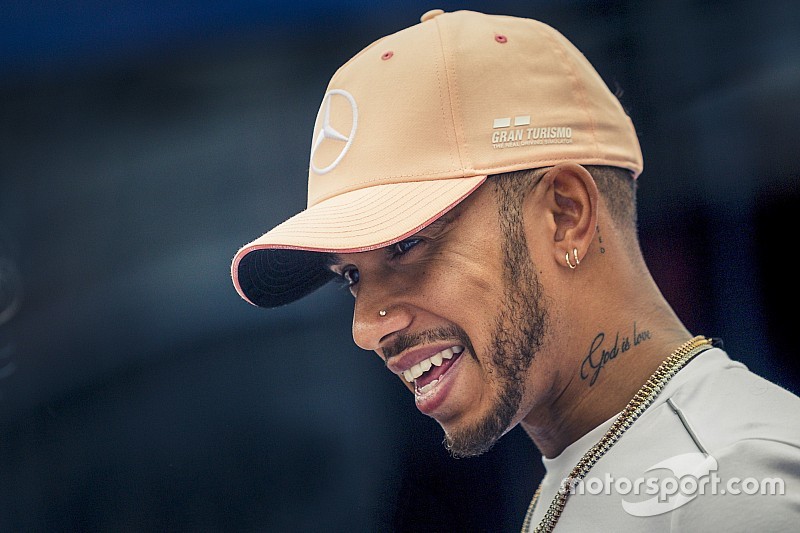 A Mercedes nem tudja, mikor hosszabbít Hamiltonnal