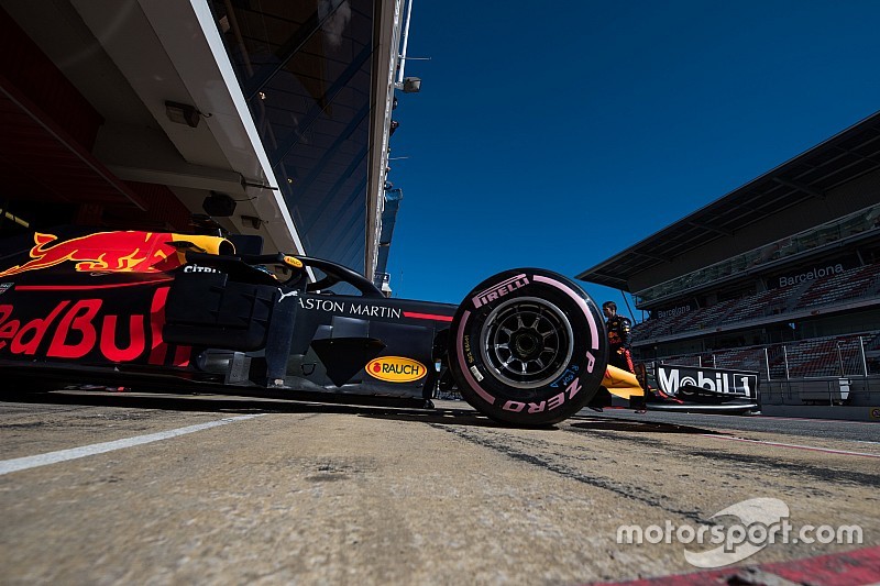 В Red Bull рассчитали допустимое отставание от Mercedes