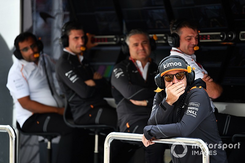 Alonso, en hızlı turu atmasına izin vermeyen McLaren'ın