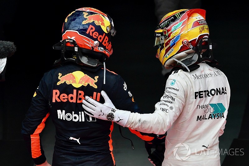 Verstappen „betegen” verte el a mezőnyt Malajziában: