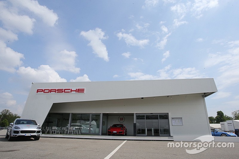 Svetta nel paddock di Monza la nuova hospitality Porsche