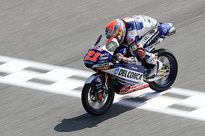 Moto3 Thailand: Di Giannantonio menang, Bezzecchi-Bastianini tersungkur