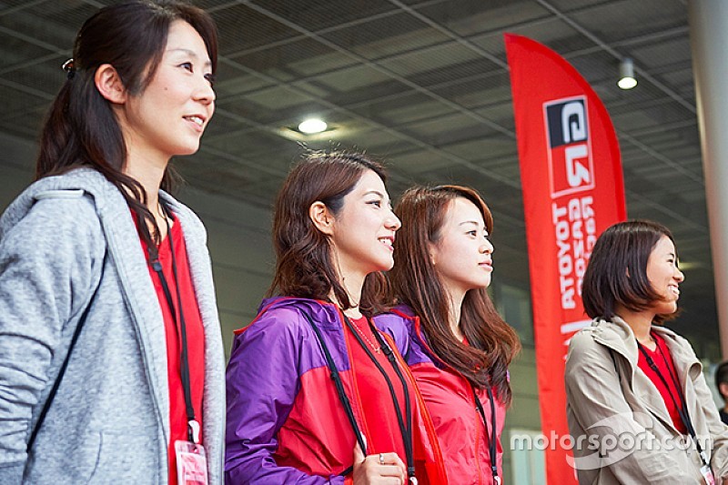 女性のためのモータースポーツプロジェクト、TGR WOMANが新城ラリーで出展