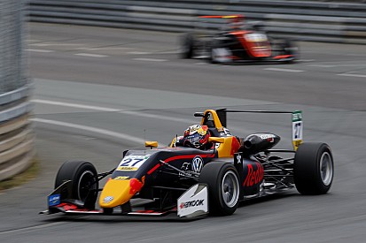 Norisring F3: Ticktum edges Vips in stop-start finale