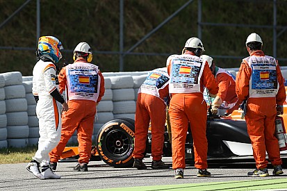 Los problemas de Honda en 2017 fueron "humillantes" para Alonso