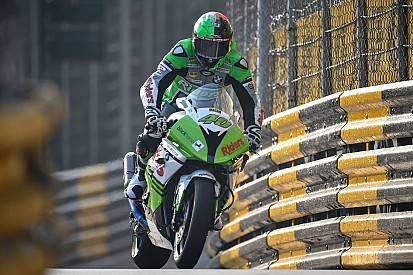 Macau GP: Jessopp grabs bike pole