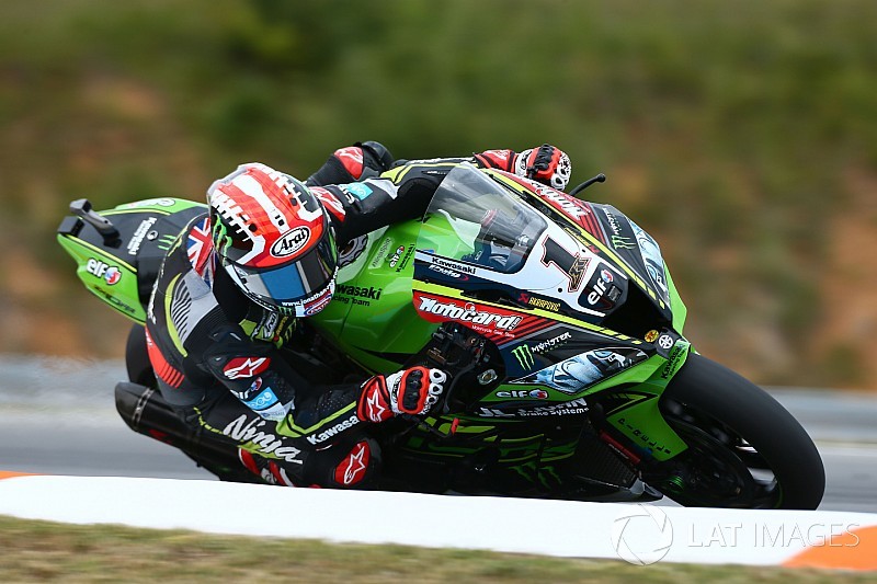 WSBK Brno: Rea schrijft historie met 60e zege, Van der Mark vierde