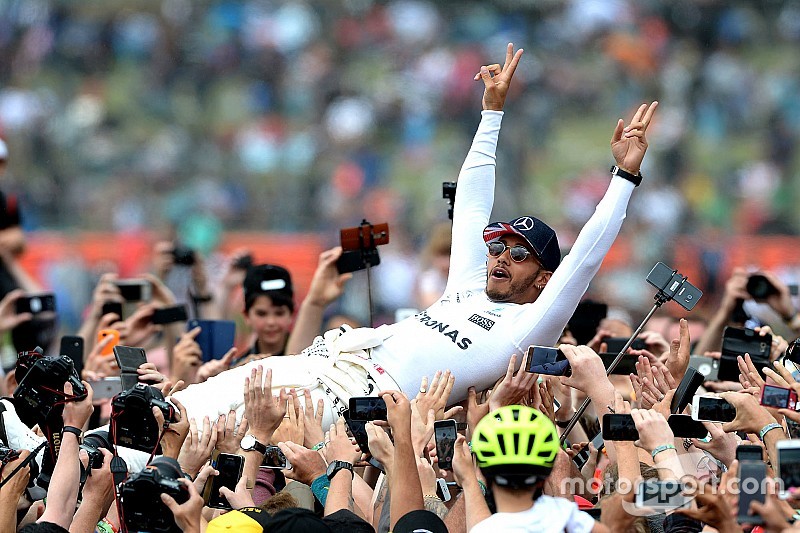 Fotogallery: il GP di Gran Bretagna vinto da Lewis Hamilton