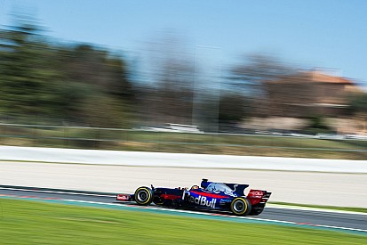 Tost: "Que Sainz dé el salto en 2018 depende de Red Bull"