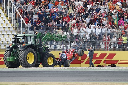 Villeneuve cree que el fallo de Vettel beneficiará a Hamilton
