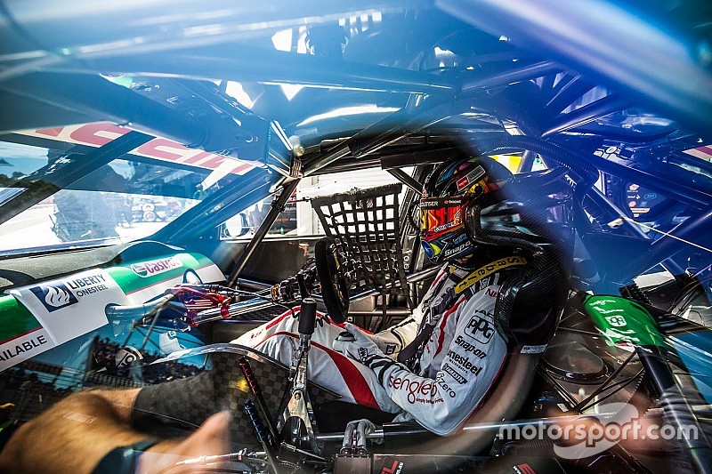 Darwin Supercars: Kelly tops opening practice