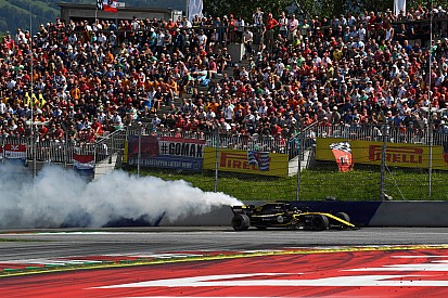Füstölő motor, hólyagosodó gumi - kettős pontszerzés helyett csalódás a Renault-nál