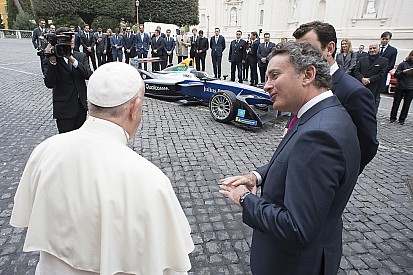 Agag: F-E se reuniu com “primeiro amor” em Roma