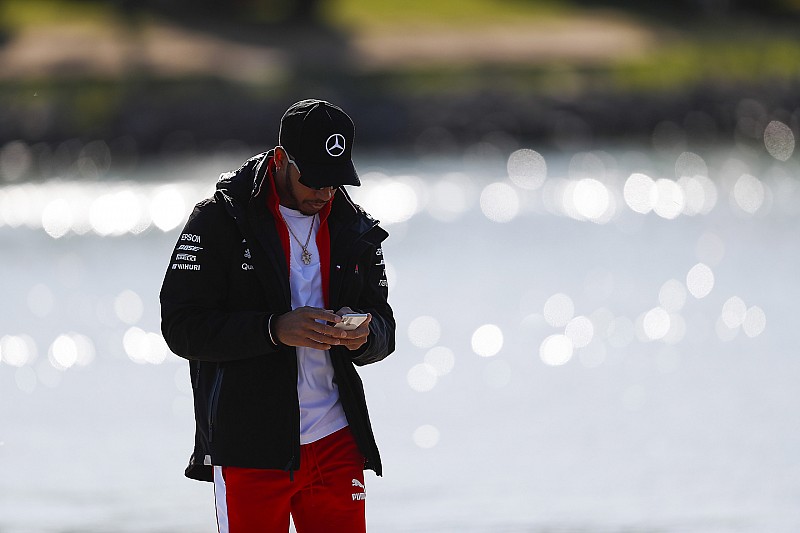Hamilton támogatja a Liberty Media törekvéseit