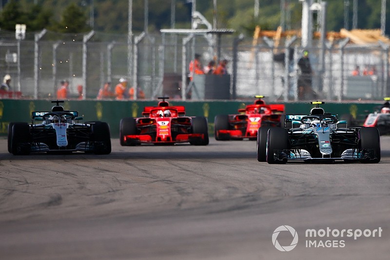 Raikkonen: Sorun yaşamıyoruz, Mercedes gelişmiş görünüyor