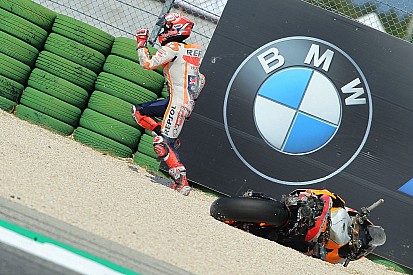 Marquez: "Stavo ancora rotolando nella ghiaia che già pensavo alla seconda moto"