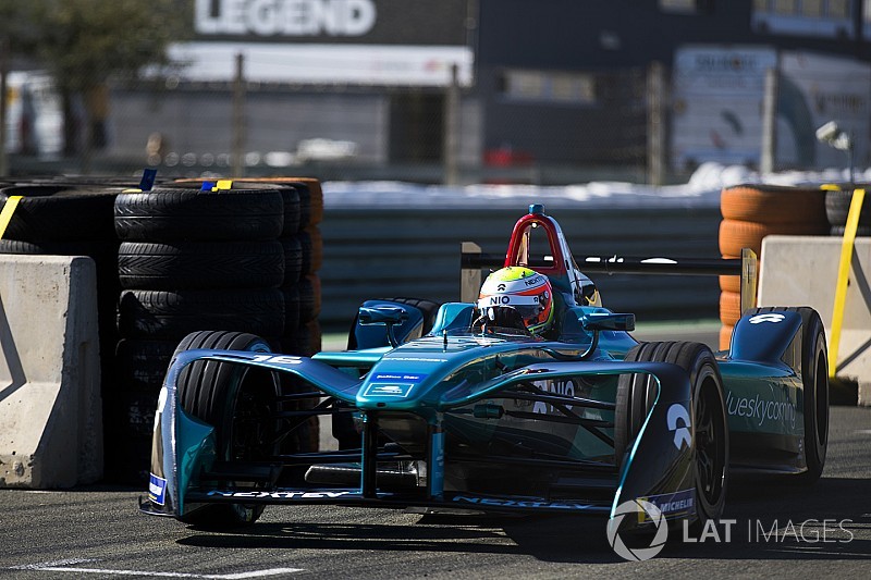 Valencia Formula E testleri: Son günün lideri Turvey