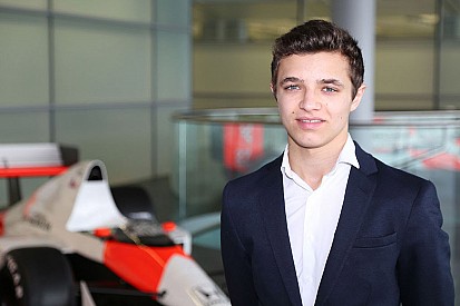 McLaren запросила до молодіжної програми талановитого 17-річного британця