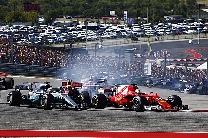 Hamilton akui tetap santai saat tersalip di tikungan pertama