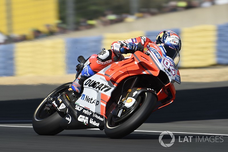 VIDEO: Dovizioso terjatuh saat memimpin balapan