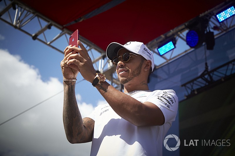 Hamilton se disculpa por comentarios inapropiados