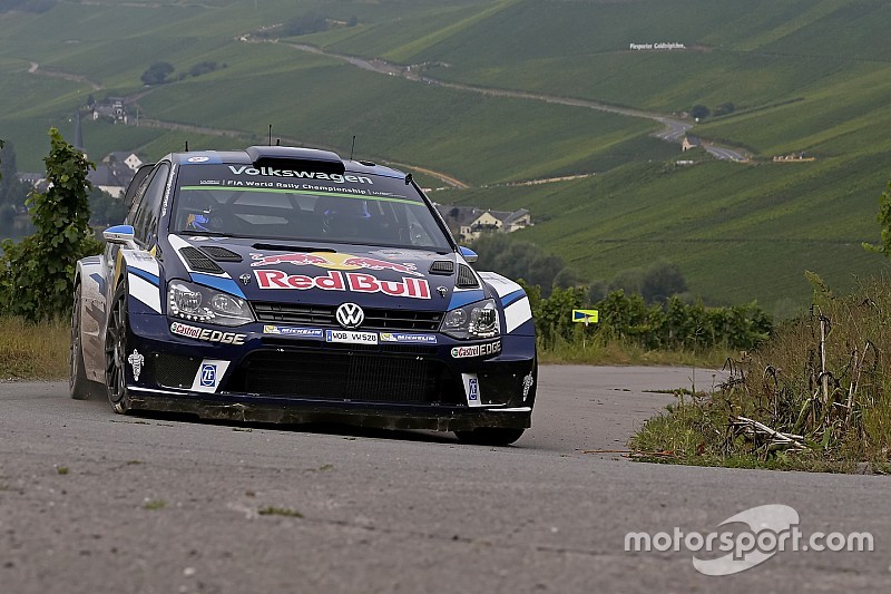 WRC Jerman: Sebuah kecelakaan hentikan reli sementara Ogier ambil alih pimpinan lomba