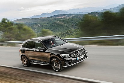'Mercedes presenteert eerste elektrische SUV in Parijs'