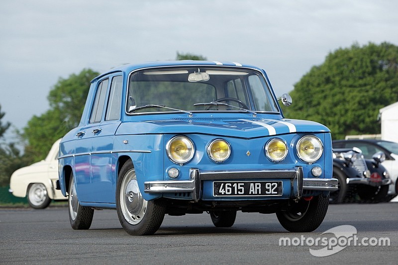 Quatre Renault 8 Gordini à l'assaut du Monte-Carlo historique