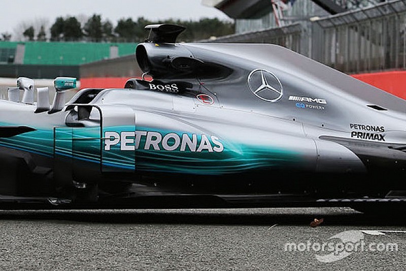 Mercedes resmi luncurkan mobil penantang F1 2017