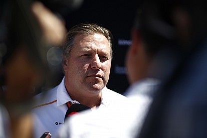 Процес прийняття рішень у McLaren «блокувався» - Браун