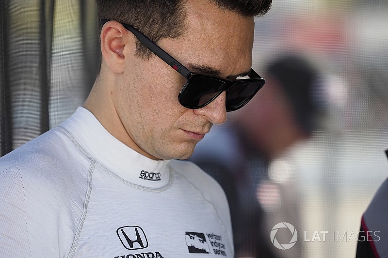 Алешин пропустит гонку IndyCar в Торонто