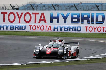 WEC у Сільверстоуні: Toyota на дві секунди випередила Porsche