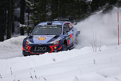 Sweden WRC: Neuville pulls clear of Breen, Meeke out