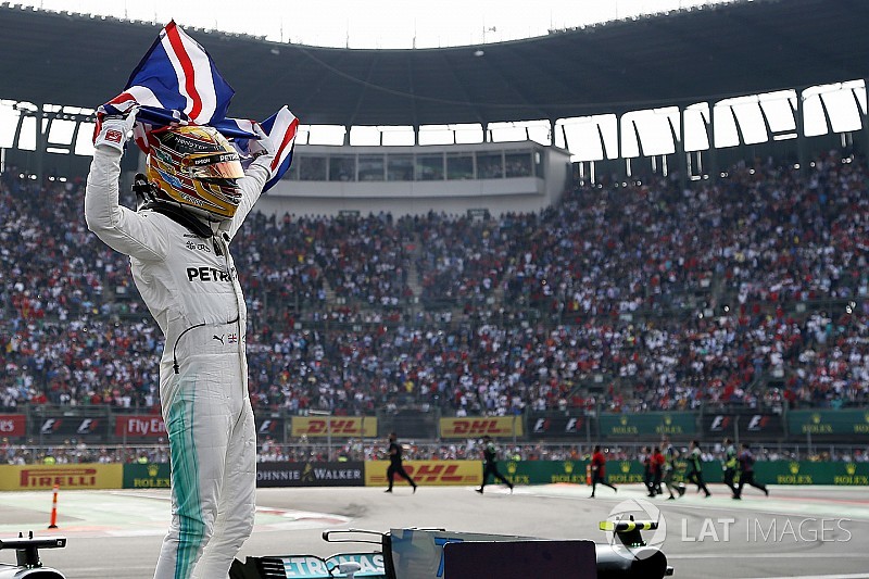 F1メキシコGP決勝:ハミルトン、パンクで一時最後尾後退も4度目の戴冠!