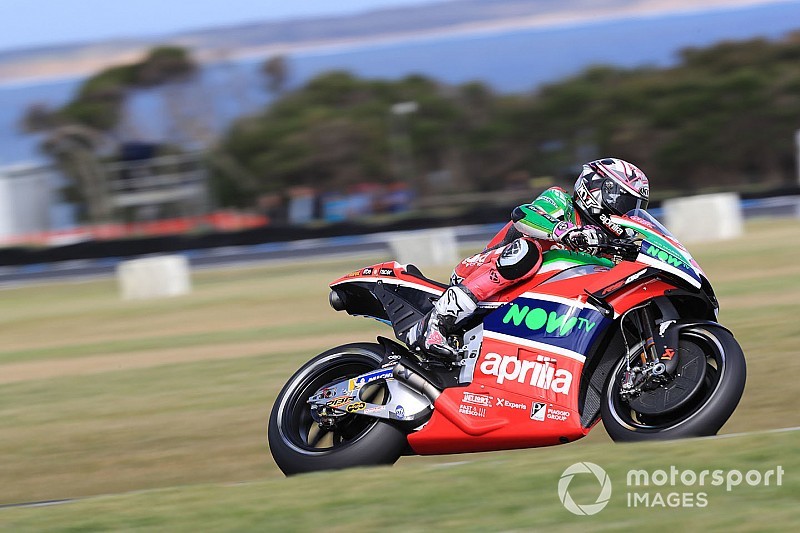 Brokstuk van Zarco's crash raakte hand Espargaro