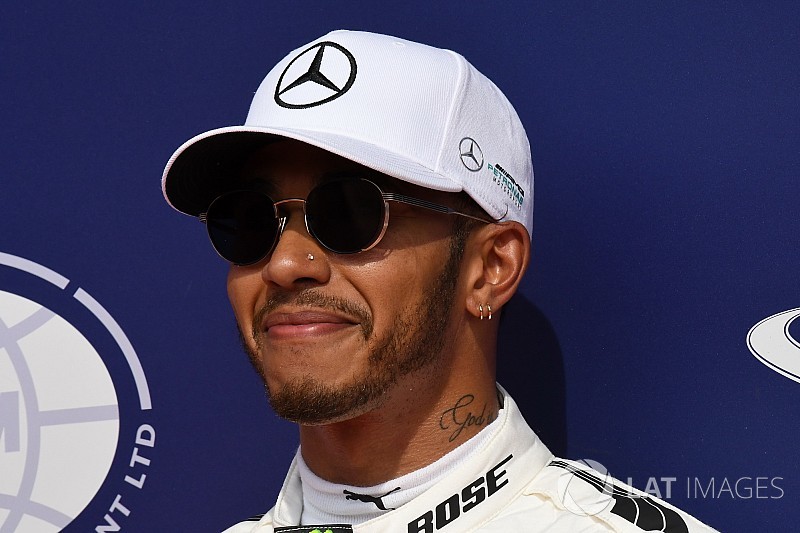 Mercedes não negocia com Hamilton antes do fim da temporada