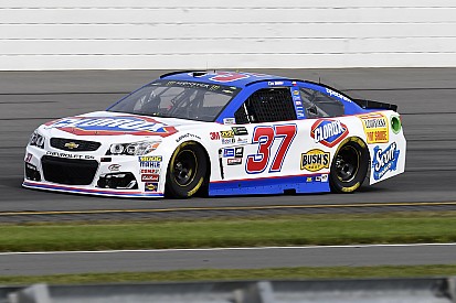 Chris Buescher to continue with JTG/Daugherty Racing in 2018