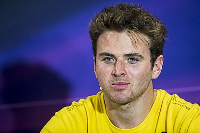 Роуленд нацелился стать гонщиком Renault F1 в 2018 году