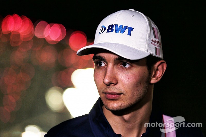 Ocon se pone como objetivo vencer a Pérez en 2018