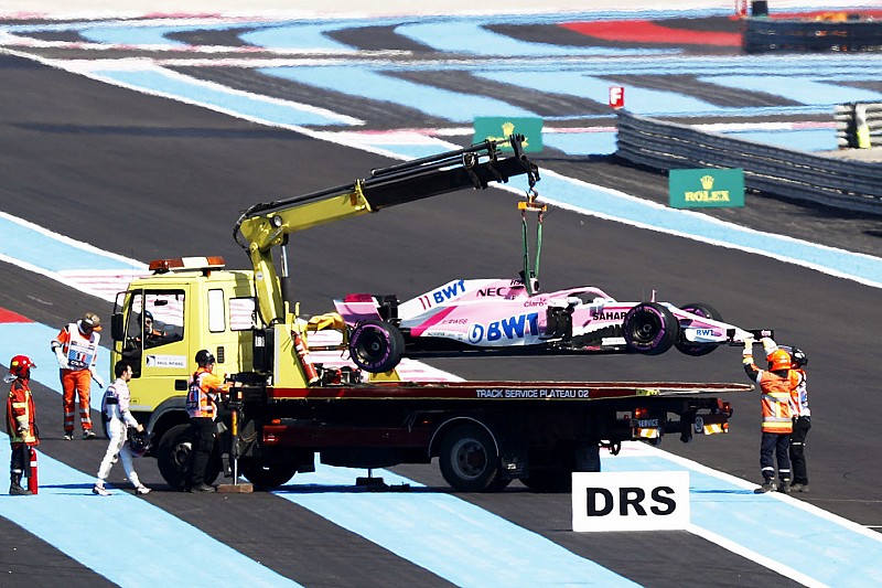 Force India наказали денежным штрафом за отлетевшее колесо на машине Переса
