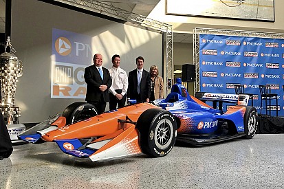 Ganassi mostró la nueva imagen del coche de Dixon