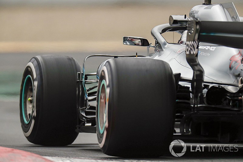Hamilton azon lesz, hogy ne nyerhessen Verstappen