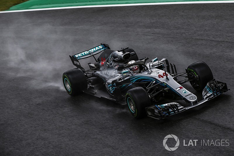 Hamilton: Szundítottam egyet az autómban…