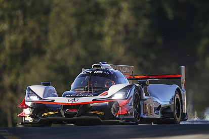 Petit Le Mans: Rahal leads for Acura at half-distance