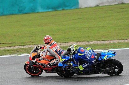 Marquez penalizzato per aver ostacolato Iannone: la pole va a Johann Zarco!
