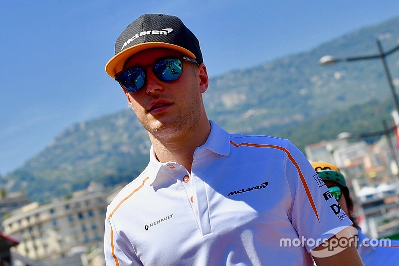 Renault: Vandoorne ile ilgileniyoruz