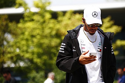 Según David Coulthard: "Hamilton luce un poco confundido"