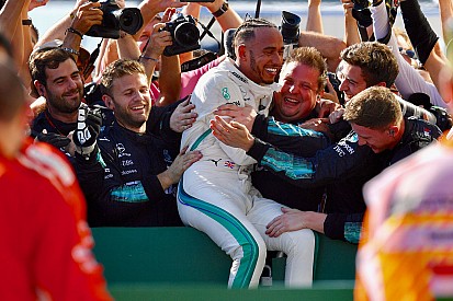 Hamilton: Ferrari, Mercedes'ten daha hızlı