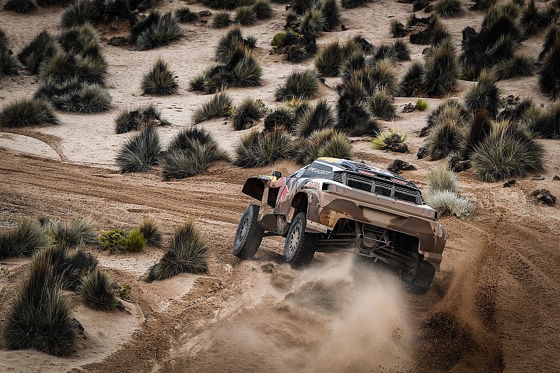 Dakar 2018, 8. Etap: Peterhansel en hızlı, Sainz rahat bir şekilde lider