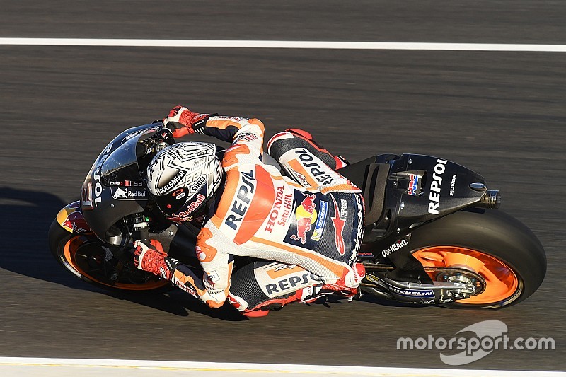 Márquez lidera la última mañana de test con la moto de 2017